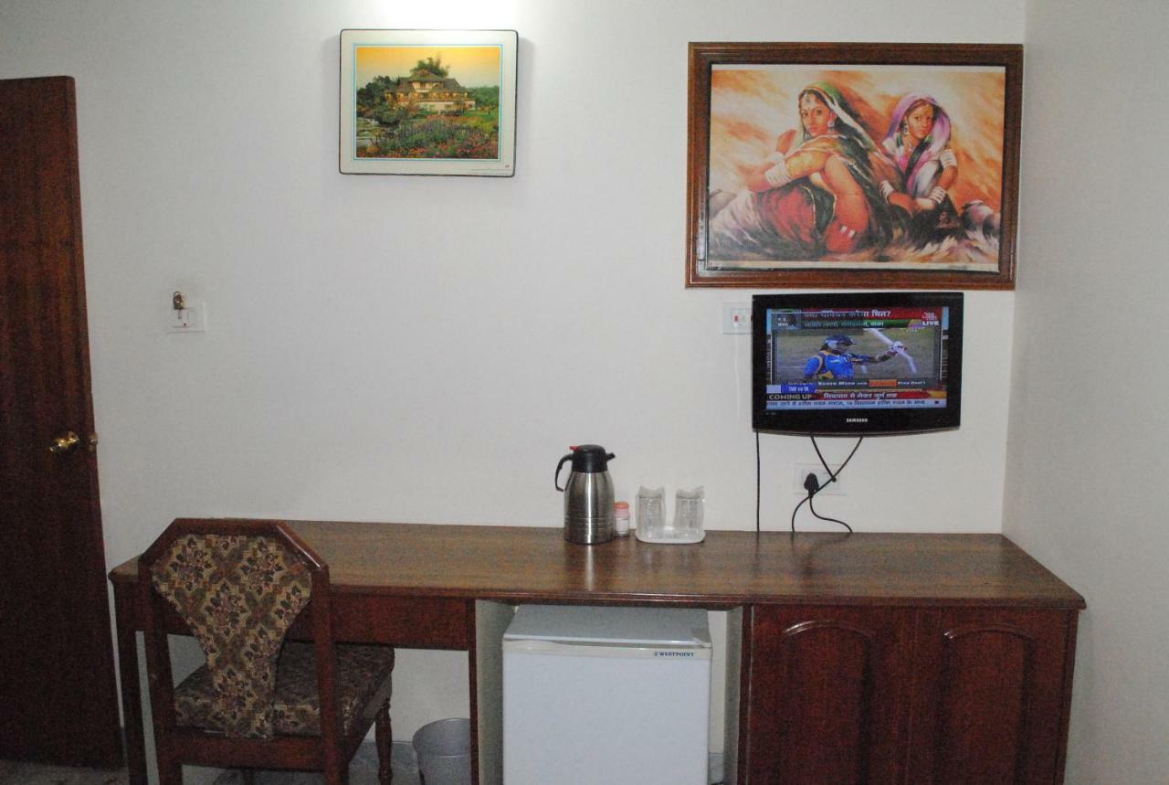 Geetco Hotel Jalor Экстерьер фото