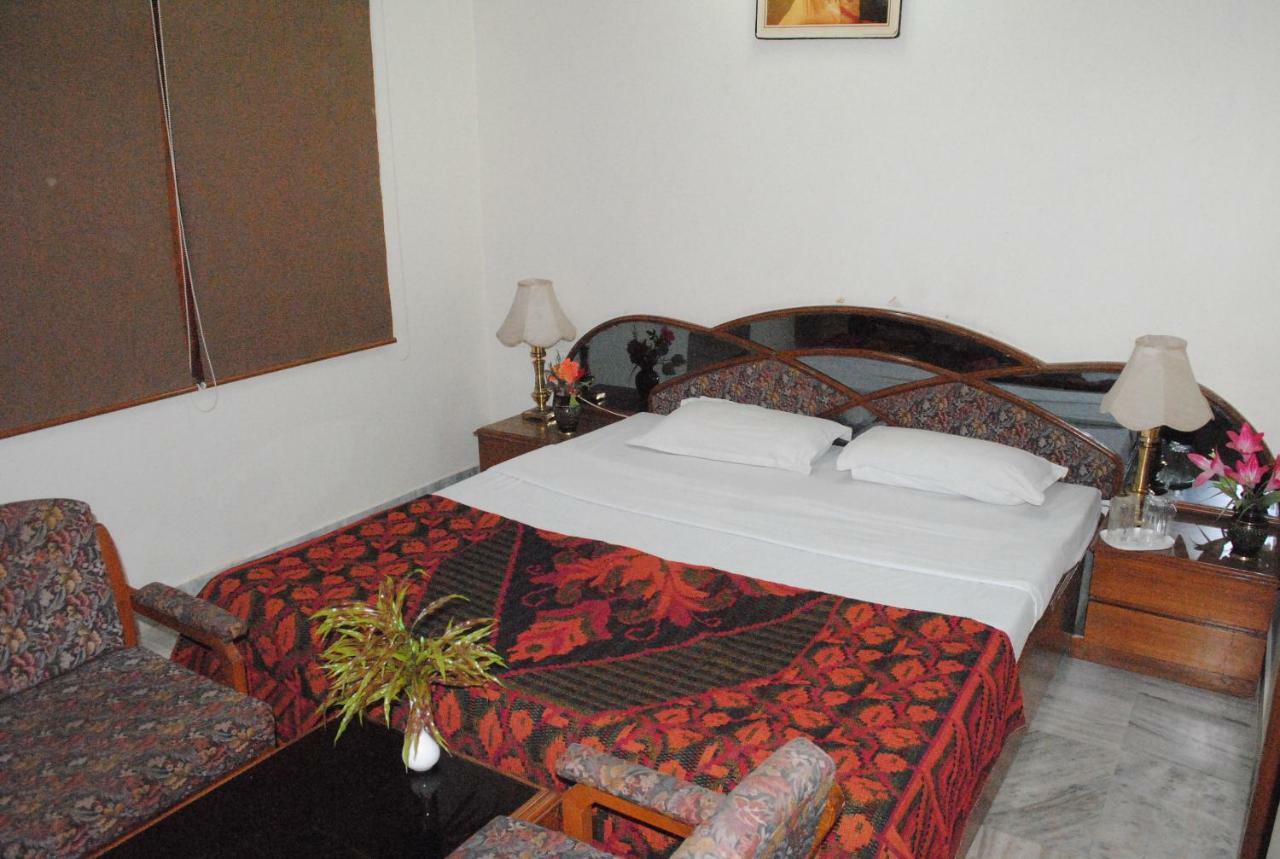 Geetco Hotel Jalor Экстерьер фото